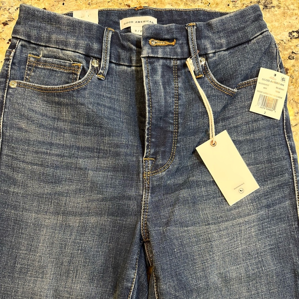 Good American Good Legs Chewed Hem Jeans - Picture 3 of 4